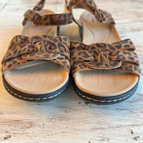 Clarks Collection Ankle Strap Sandals -Laurieann Sela Animal Print Size 8 - Picture 2 of 5